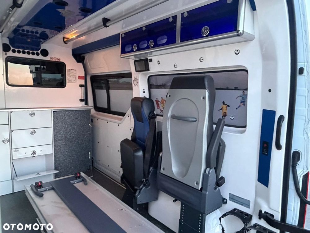 Renault MASTER _ 2024r _ KARETKA, AMBULANS _ 2.3 DCI 165KM _ 5 Osobowy - 12