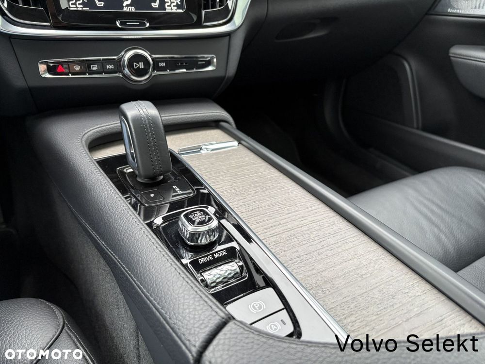 Volvo V90 Cross Country - 14