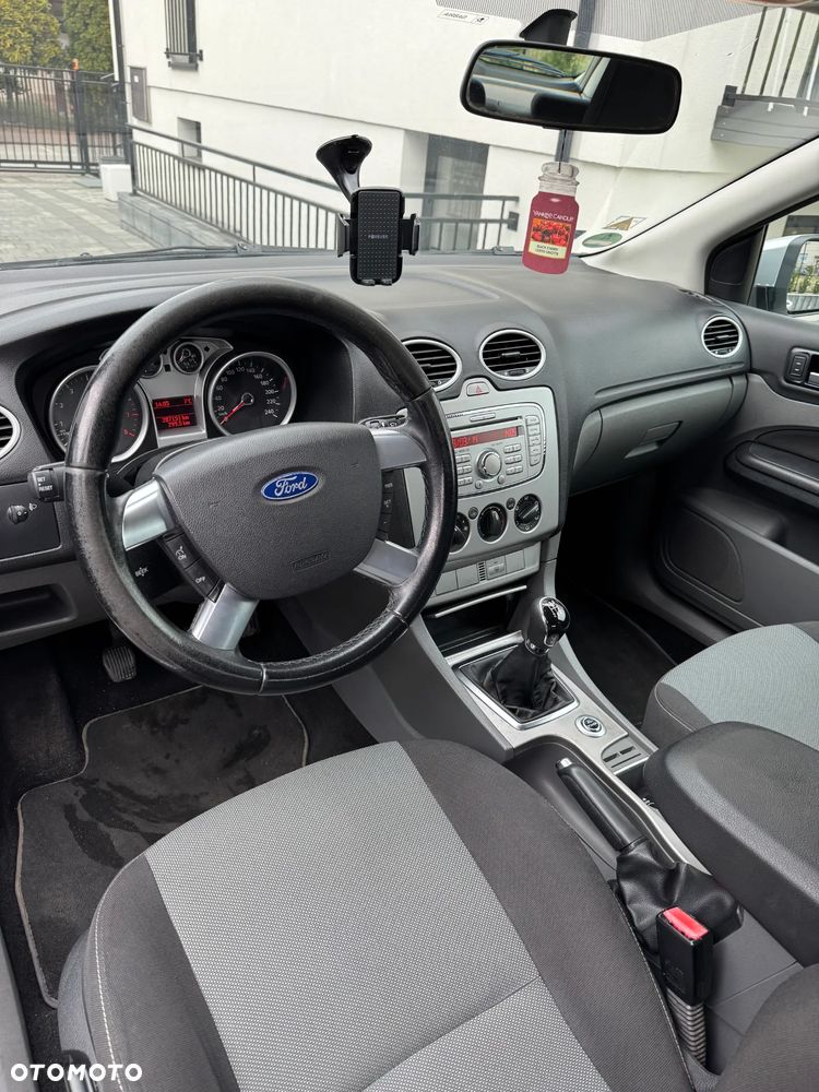 Ford Focus 1.6 Trend - 8