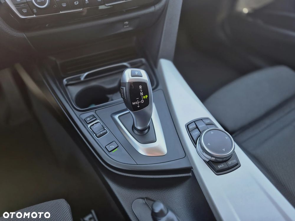 BMW Seria 3 320d Advantage sport - 19