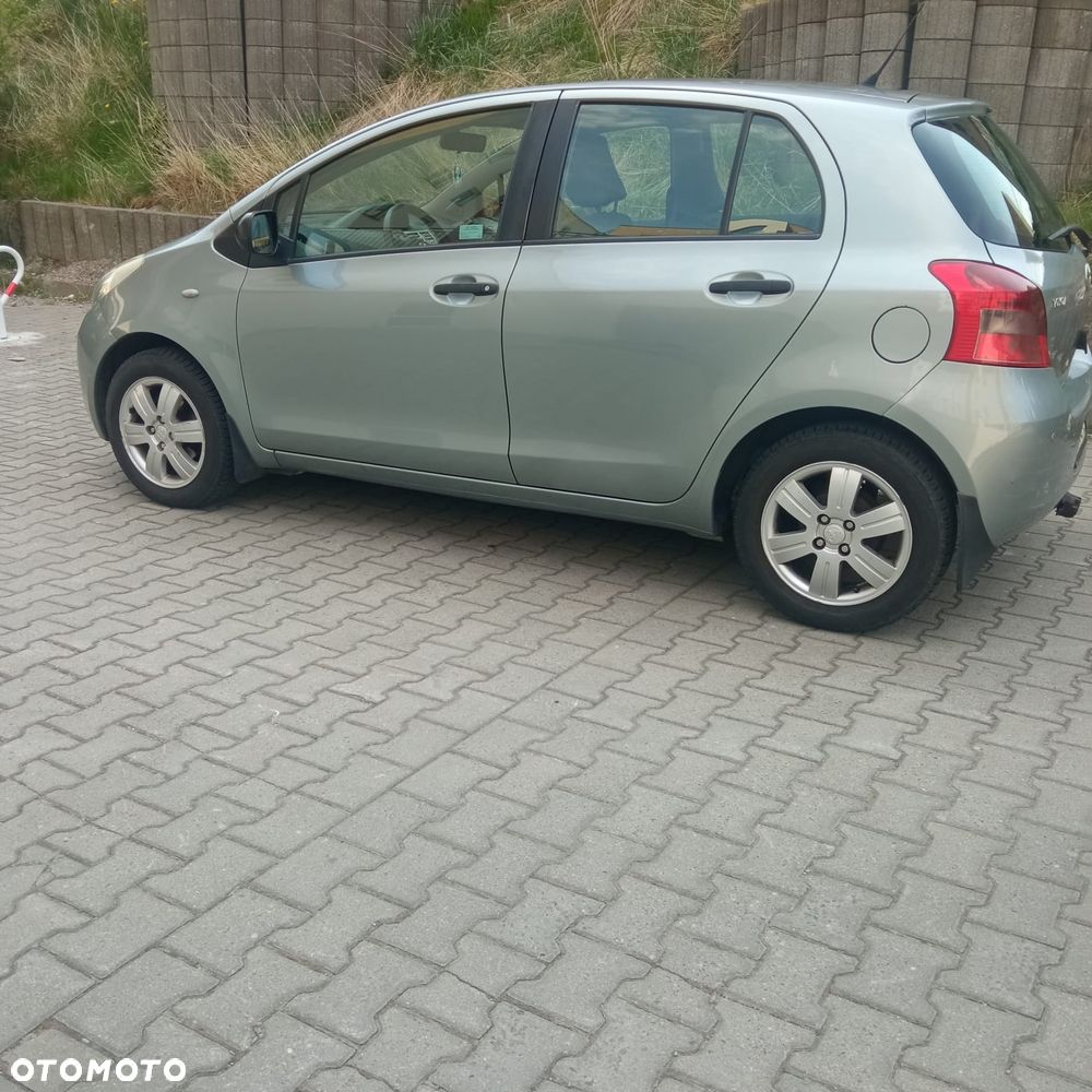 Toyota Yaris 1.4 D-4D Luna - 4