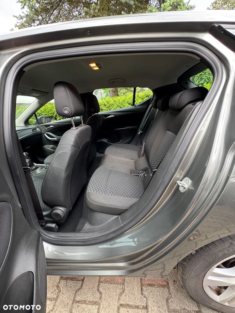 Opel Astra 1.4 T Enjoy - 11