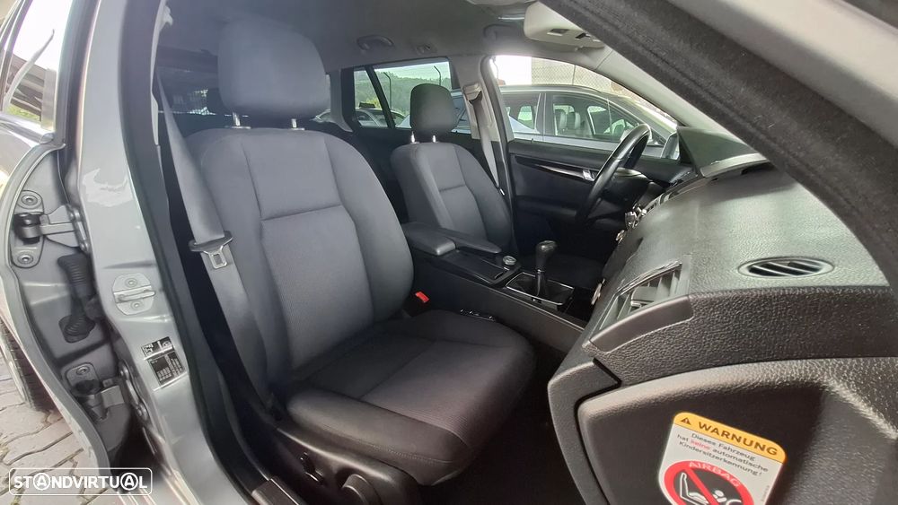 Mercedes-Benz C 220 CDi Avantgarde BlueEfficiency - 27