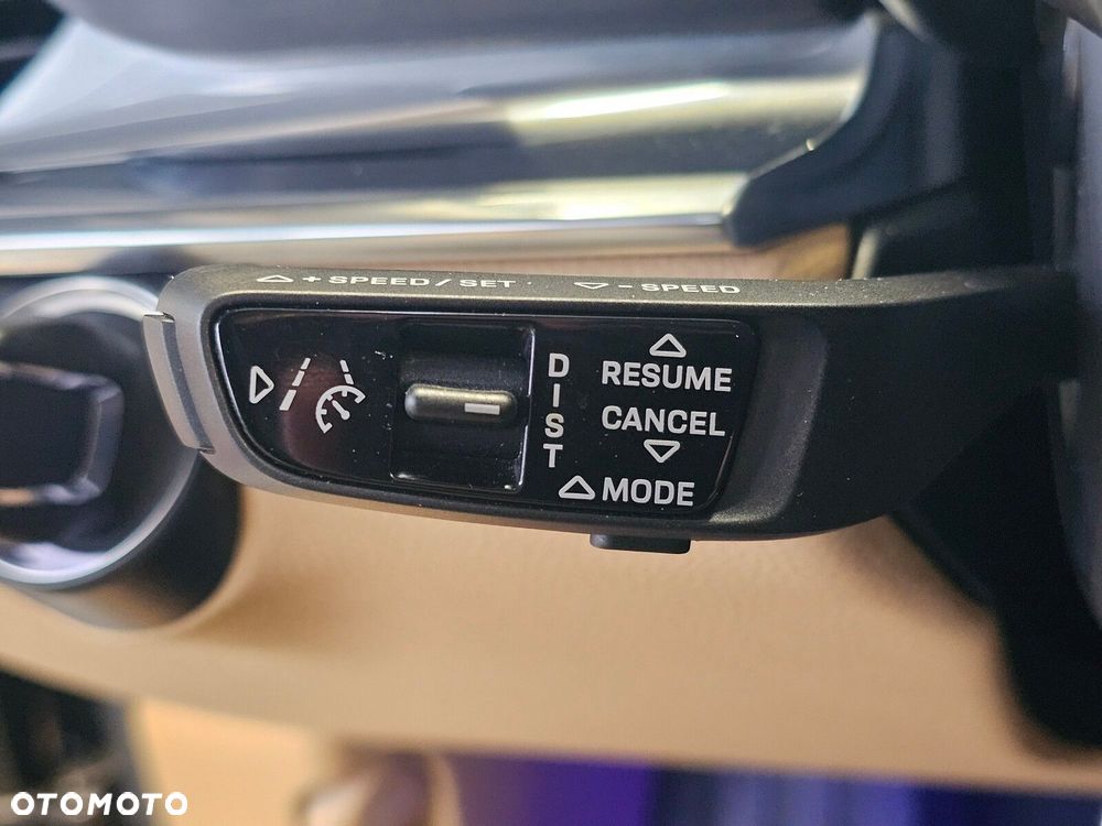 Porsche Panamera - 40