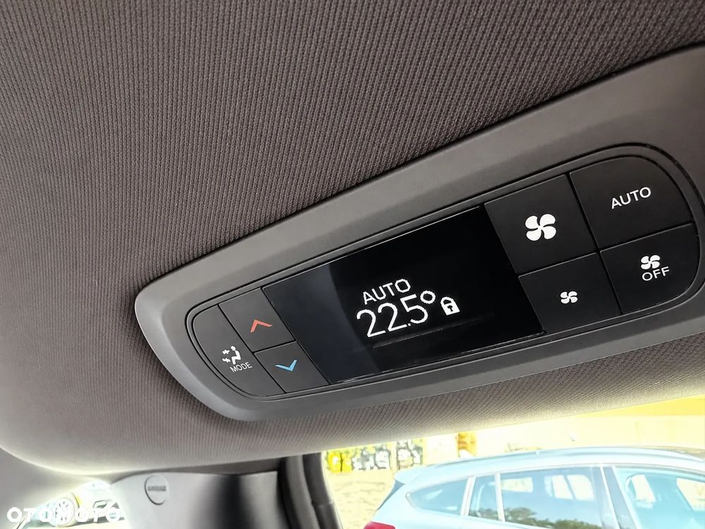 Chrysler Pacifica - 25