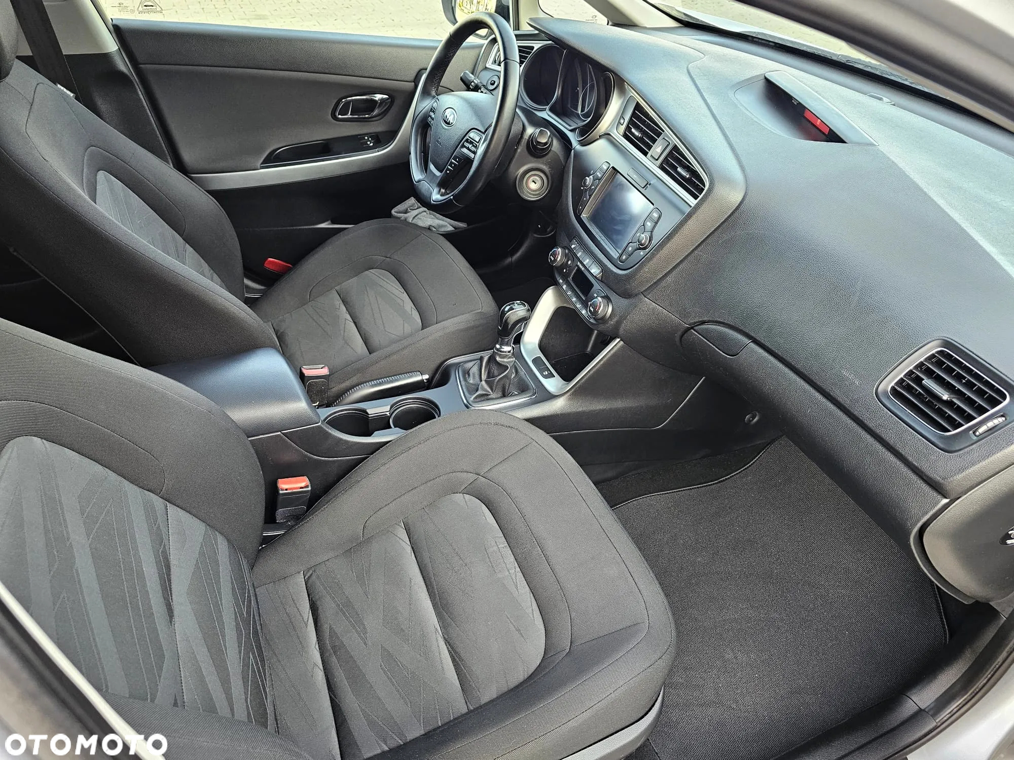 Kia Ceed 1.6 CRDi 136 ISG Platinum Edition - 18