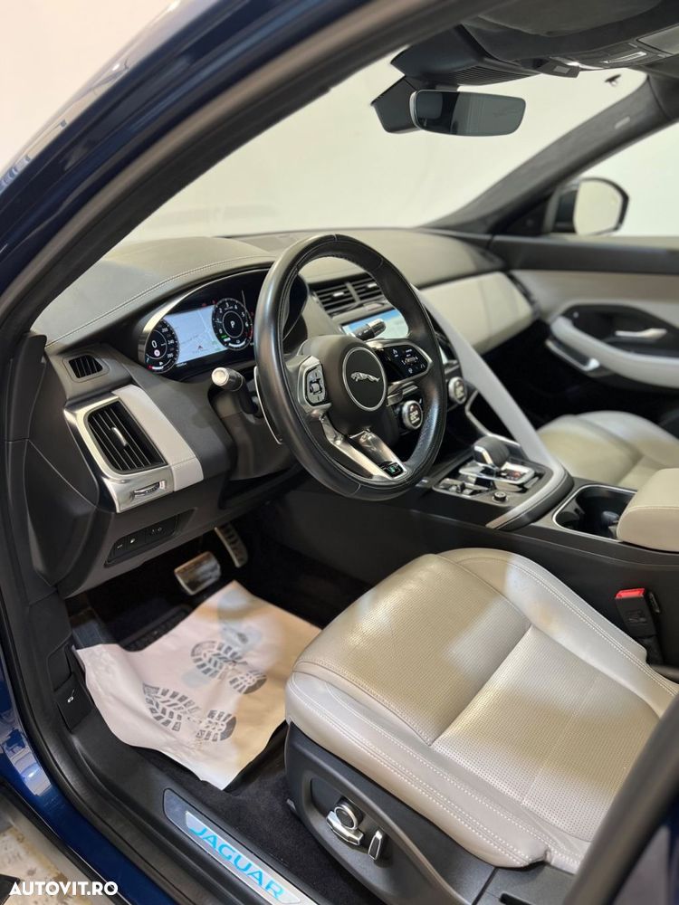 Jaguar E-Pace - 10