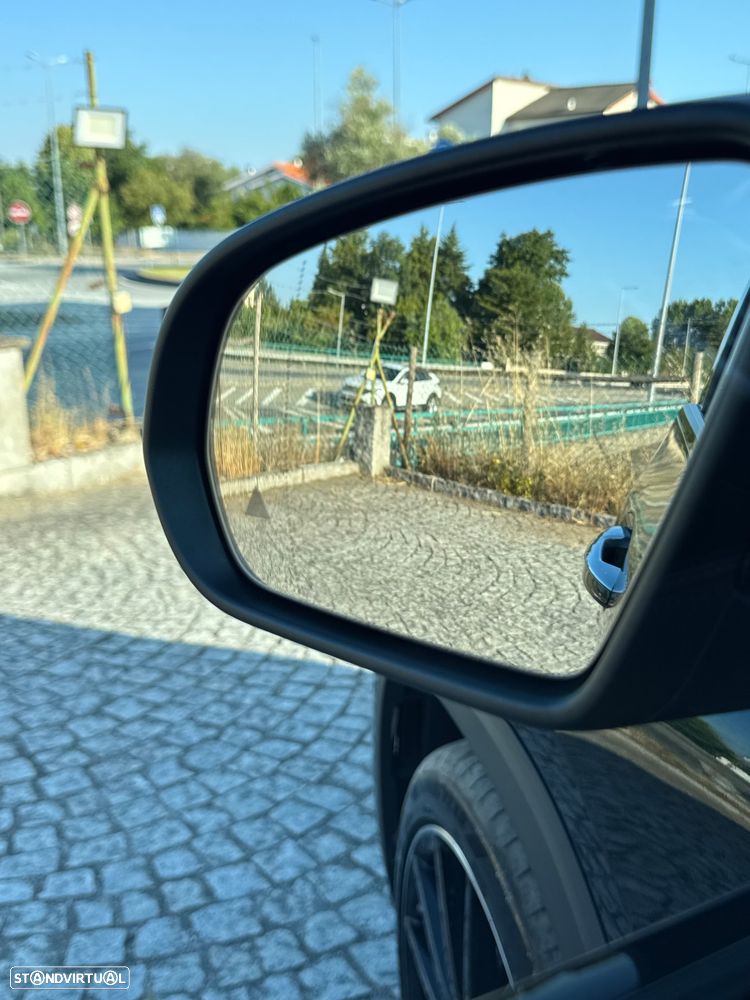 Mercedes-Benz GLA 250 e AMG Line - 12