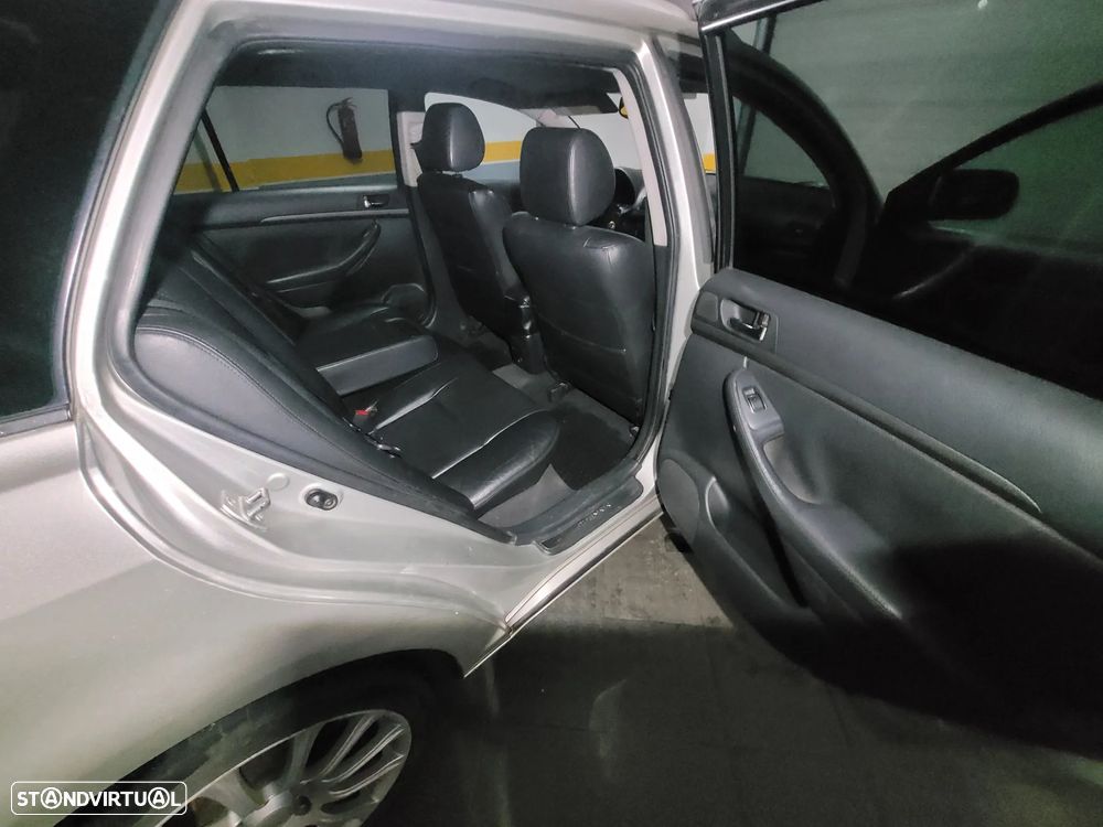 Toyota Avensis SW 2.2 D-4D Sol C/GPS - 7
