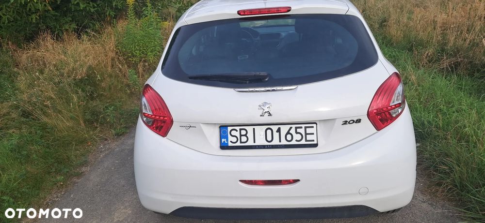 Peugeot 208 - 6
