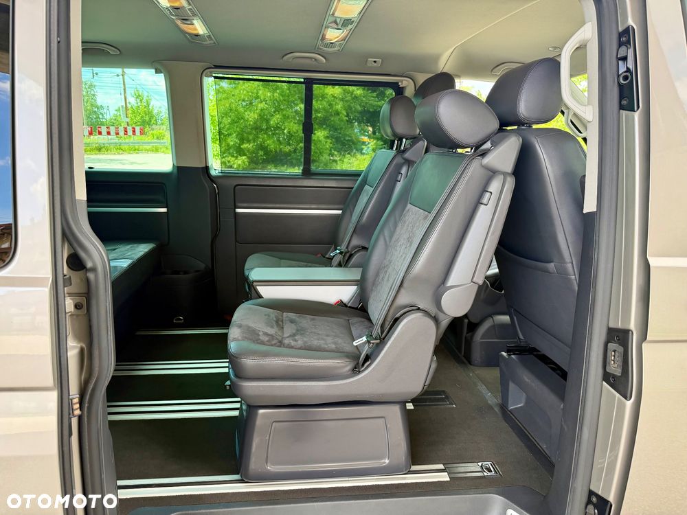 Volkswagen Multivan - 27