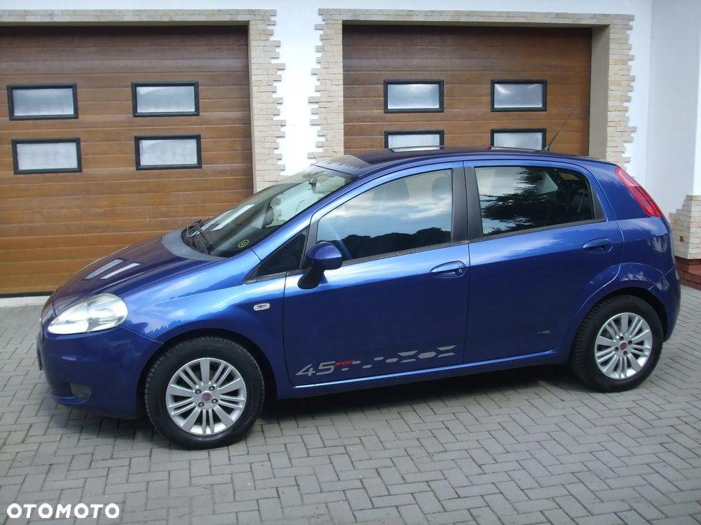 Fiat Grande Punto Actual 1.4 8V Estiva Blue&Me - 19