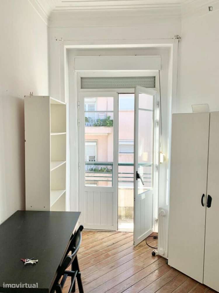 Quarto - localizado em Alameda Lisbon - Grande imagem: 4/17