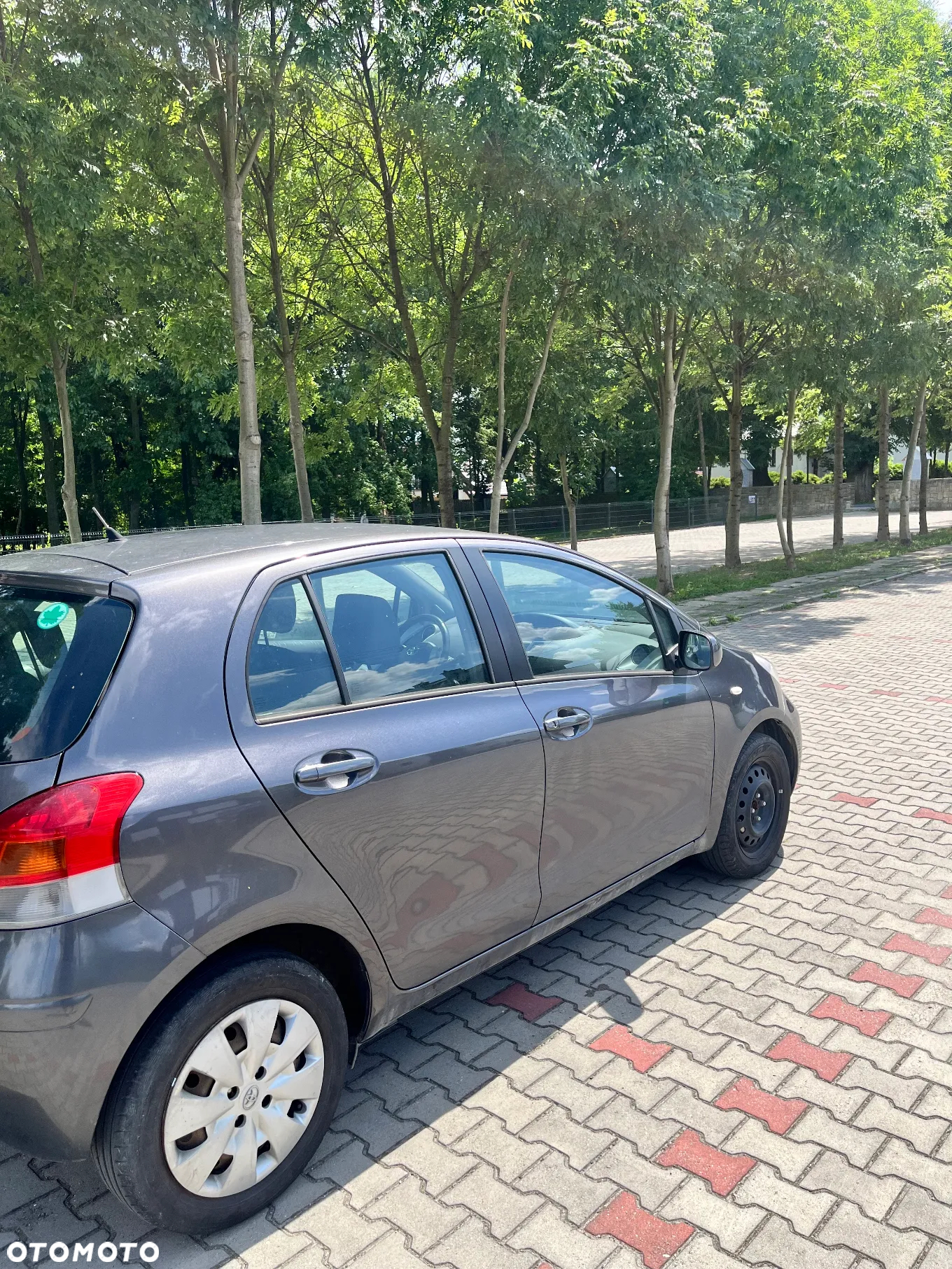 Toyota Yaris - 10
