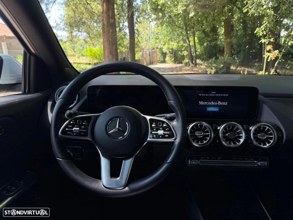 Mercedes-Benz GLA 250 e 8G-DCT Special Edition - 21