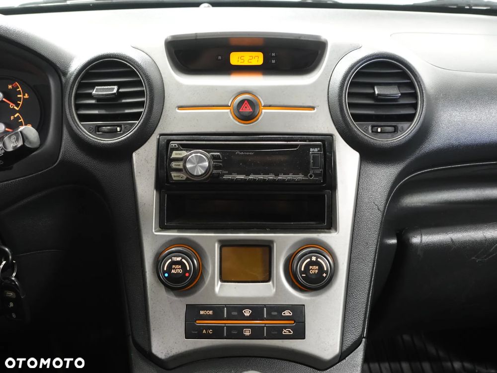 Kia Carens - 30