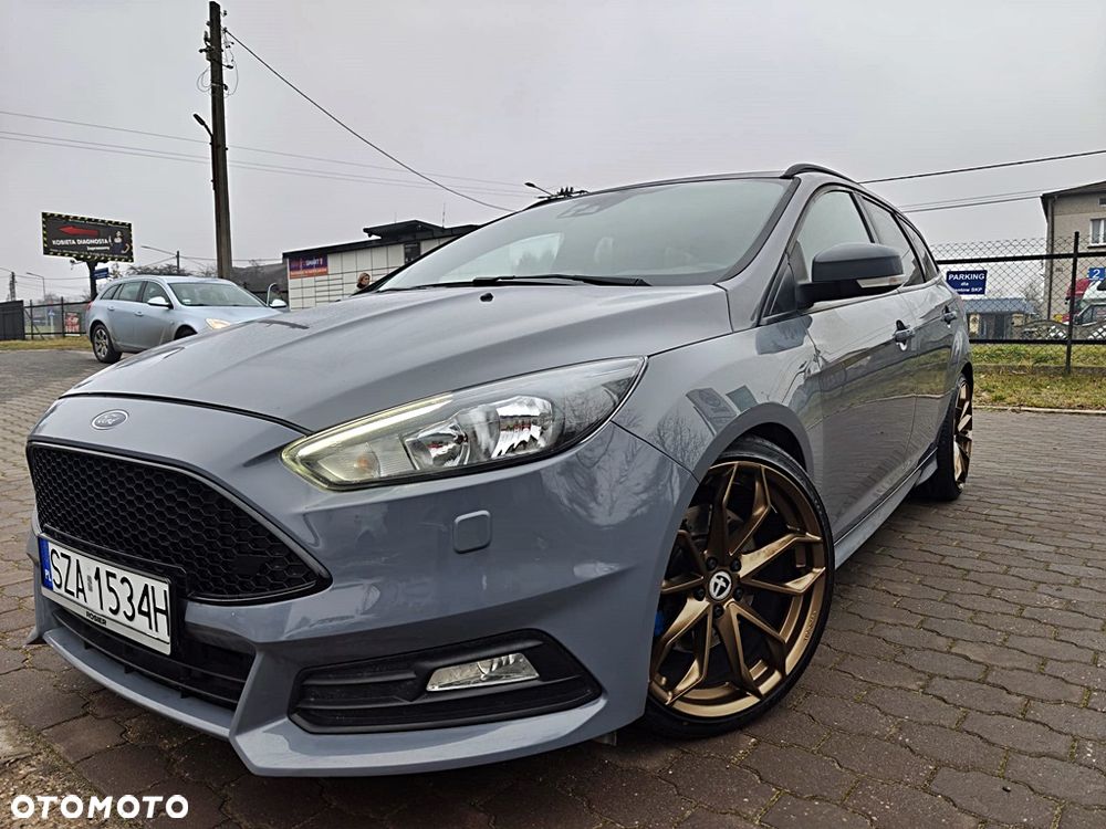 Ford Focus 2.0 TDCi ST - 12