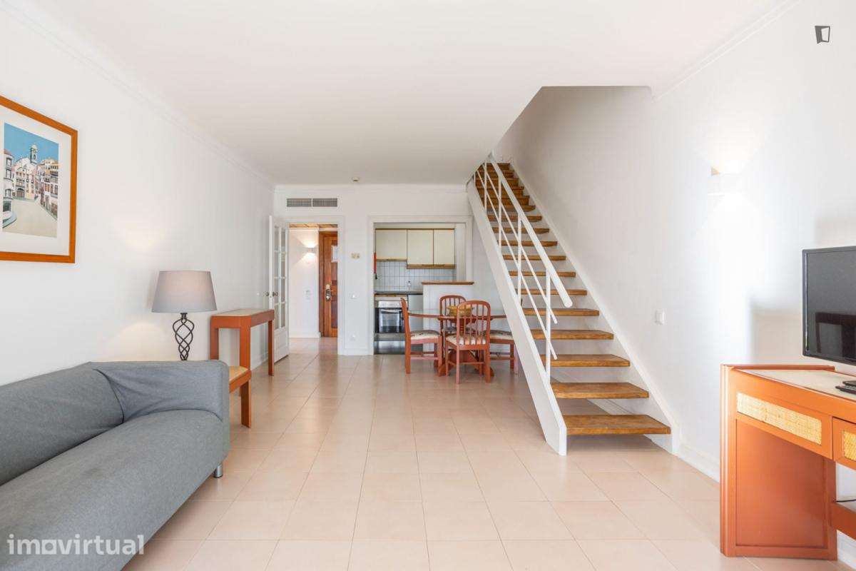 Apartamento com 2 quartos - localizado em Estoril Lisbon - Grande imagem: 2/11