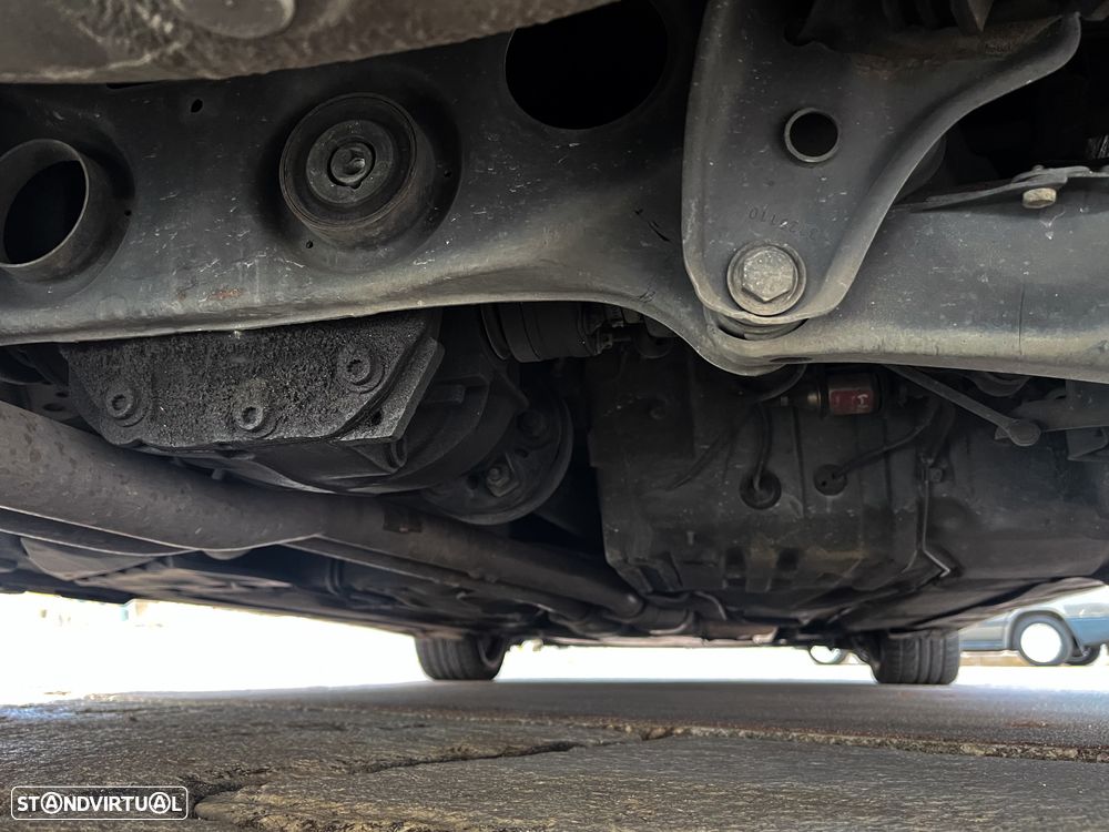 Mercedes-Benz E 320 - 60