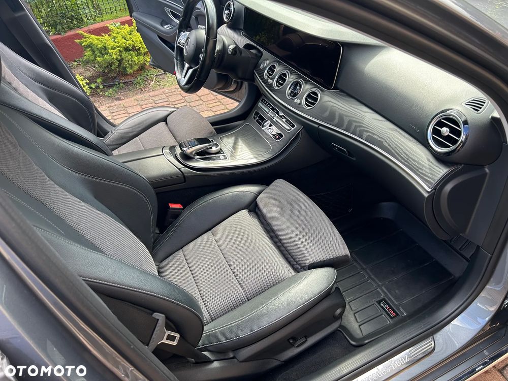 Mercedes-Benz Klasa E 220 d Avantgarde - 16