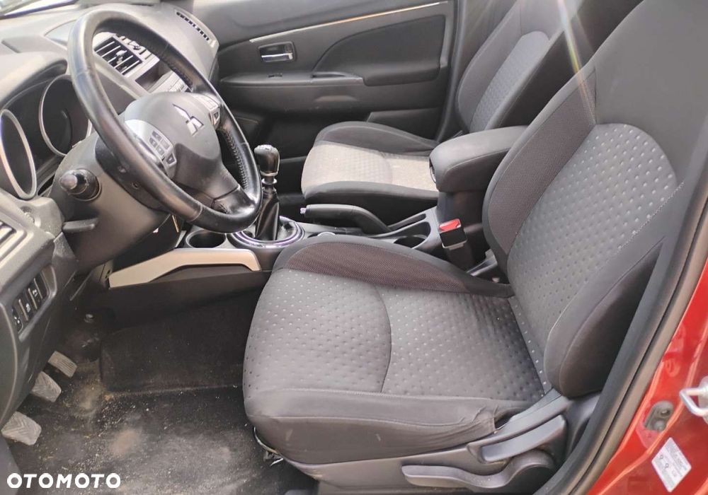 Mitsubishi ASX - 8