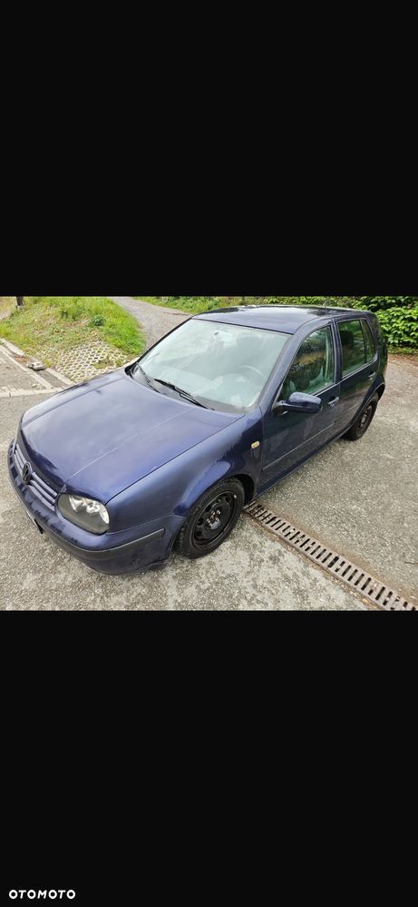 Volkswagen Golf - 2