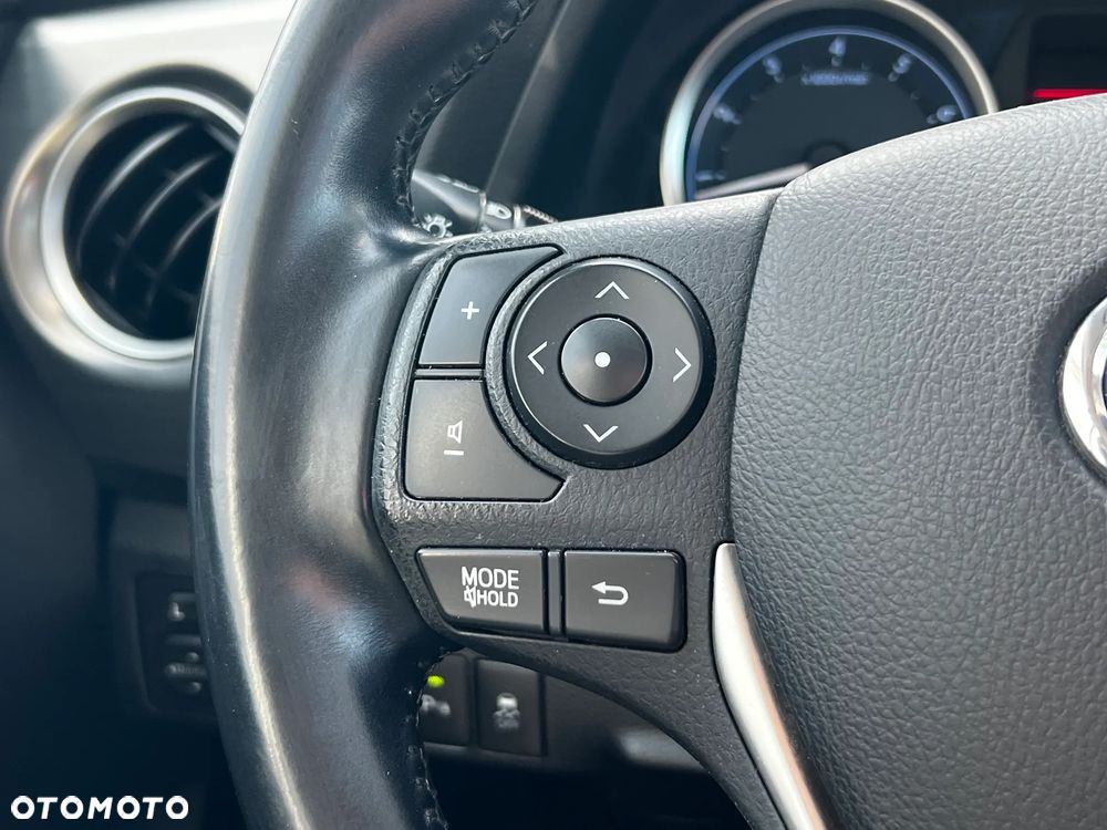 Toyota Auris - 22