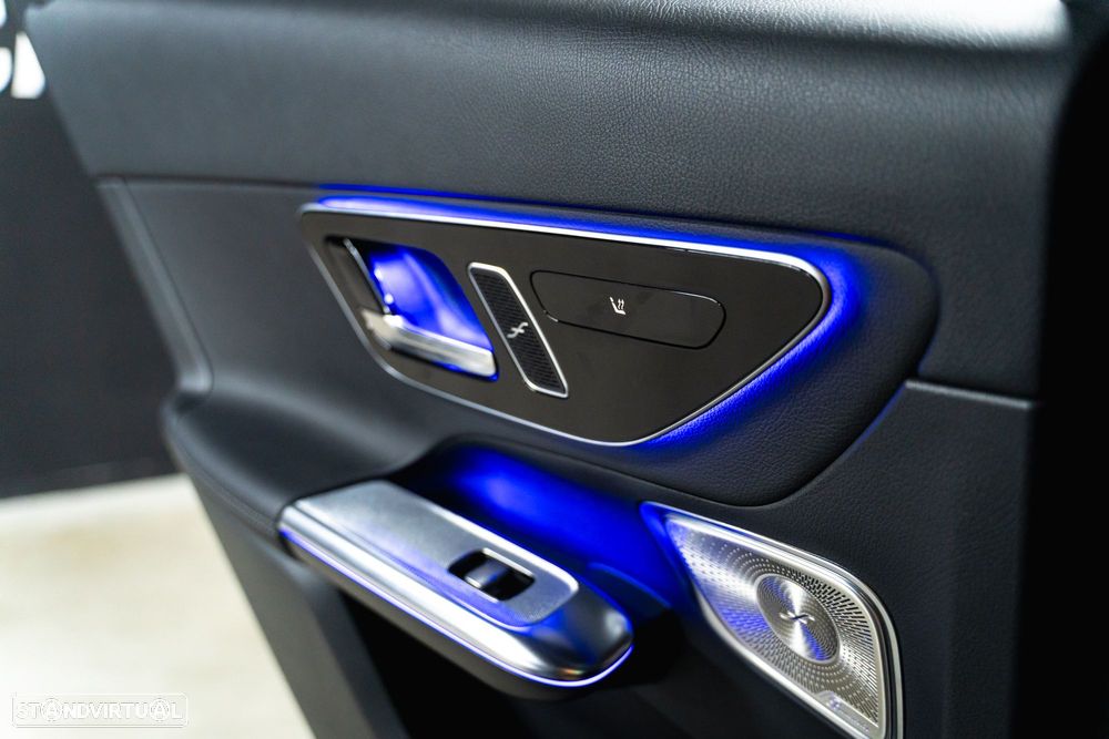 Mercedes-Benz GLC 300 e 4Matic 9G-TRONIC Avantgarde Advanced - 16