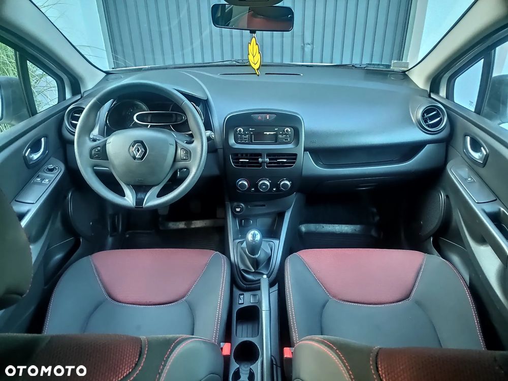Renault Clio 1.2 16V Life - 9
