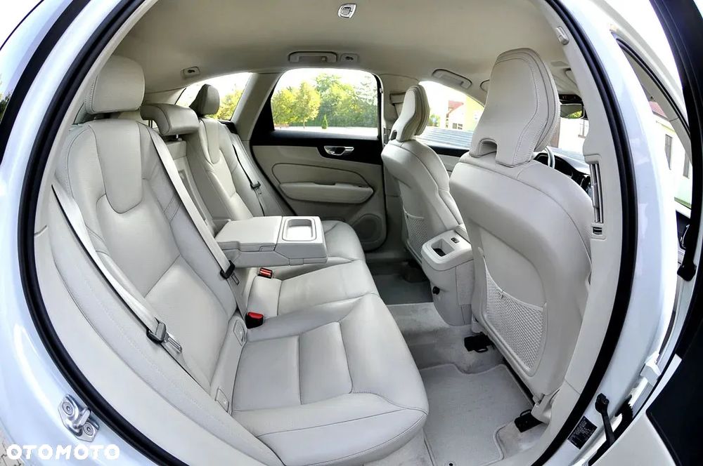 Volvo XC 60 D4 Inscription - 17