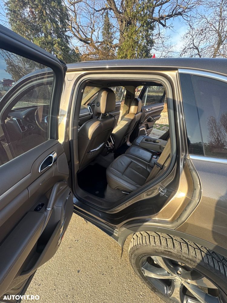 Porsche Cayenne 3.0 L V6 - 11