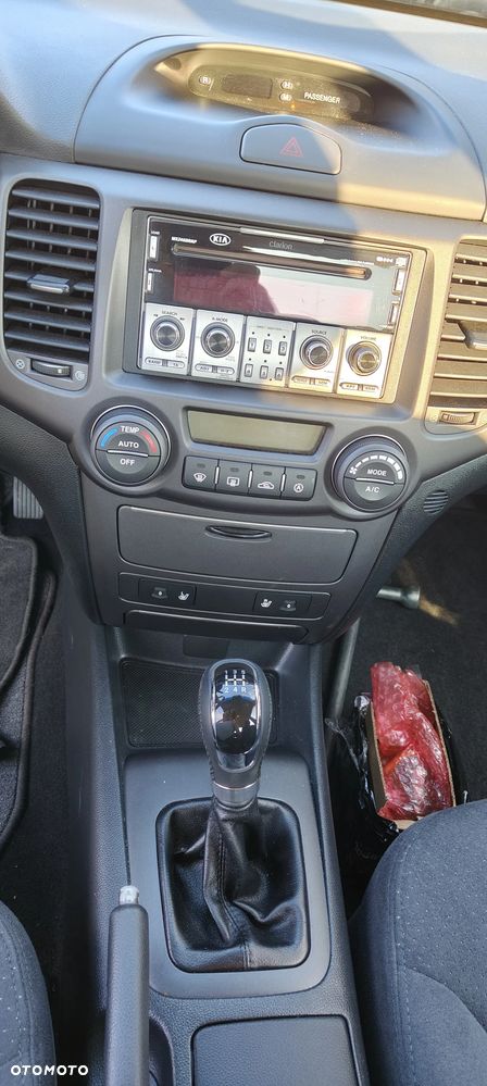 Kia Magentis 2.0 EX - 8