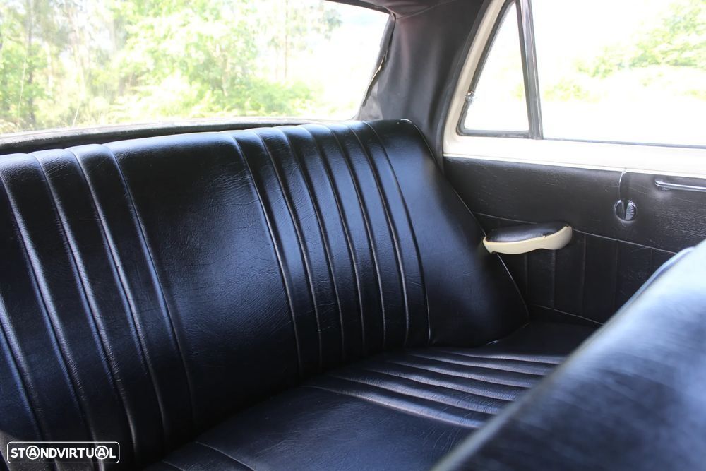 Austin Cambridge - 21