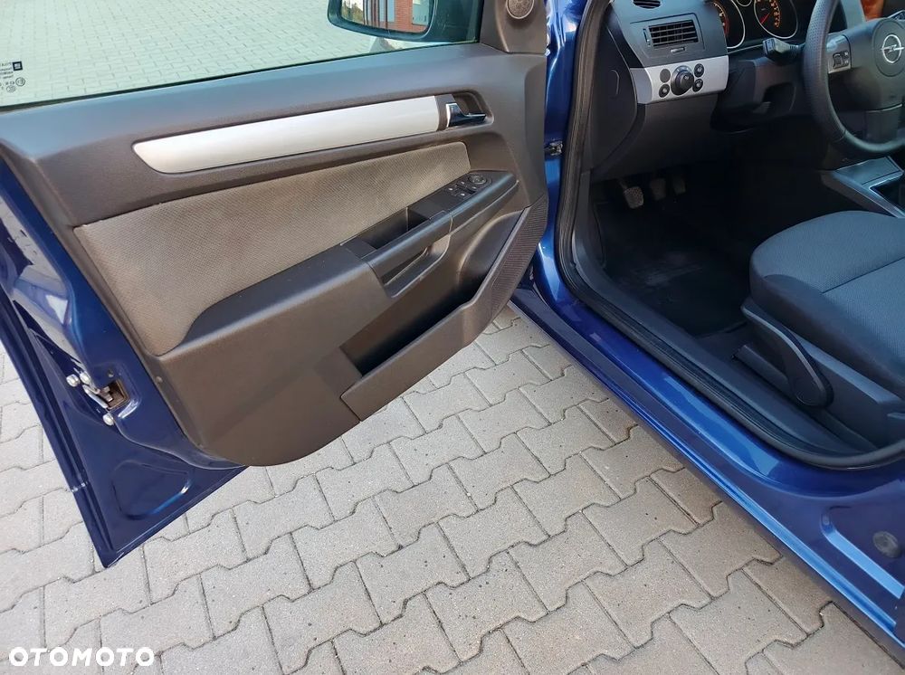 Opel Astra 1.6 Elegance - 24