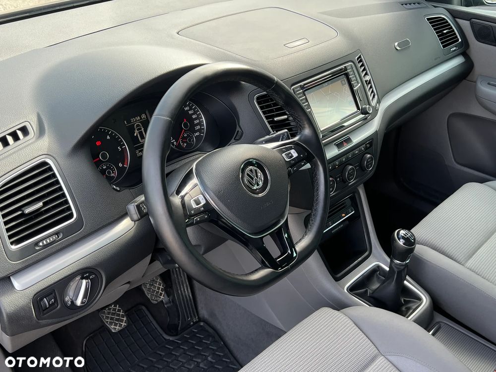 Volkswagen Sharan 2.0 TDI (BlueMotion Technology) Comfortline - 15