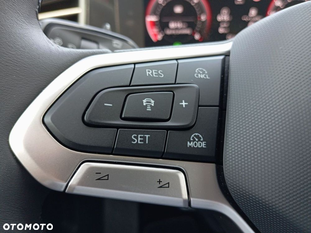 Volkswagen Passat - 17