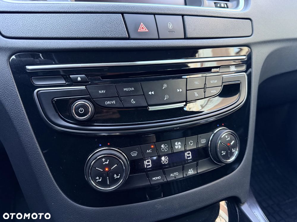 Peugeot 508 RXH BlueHDi 180 EAT6 Stop&Start - 13
