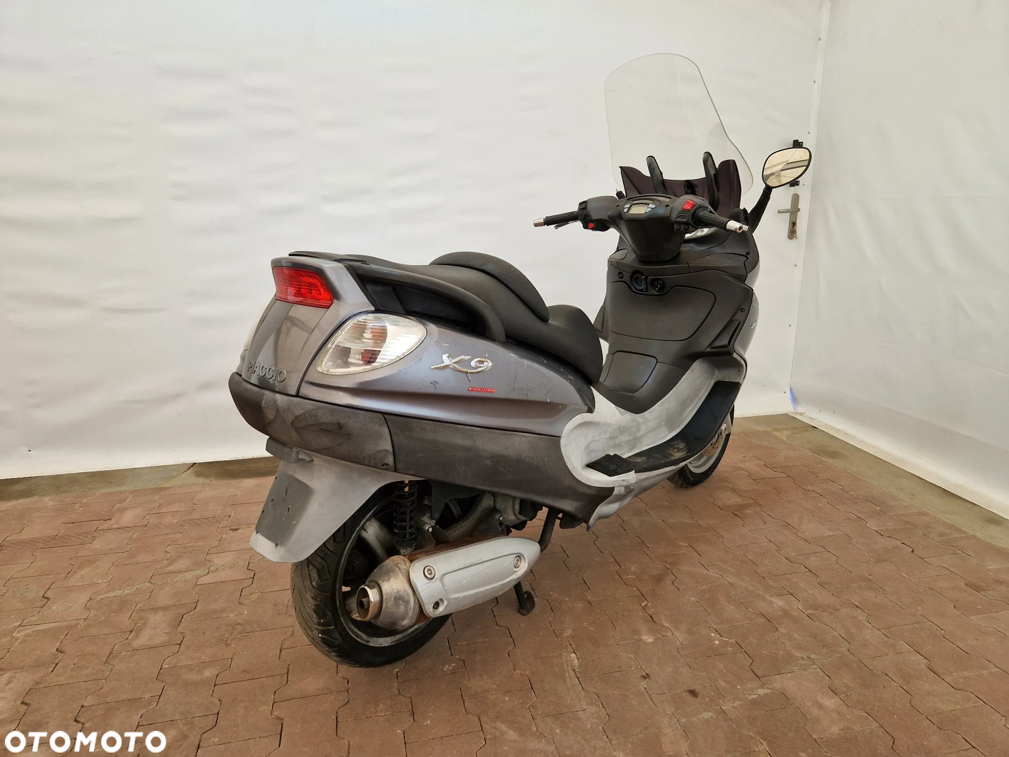 Piaggio X9 - 14