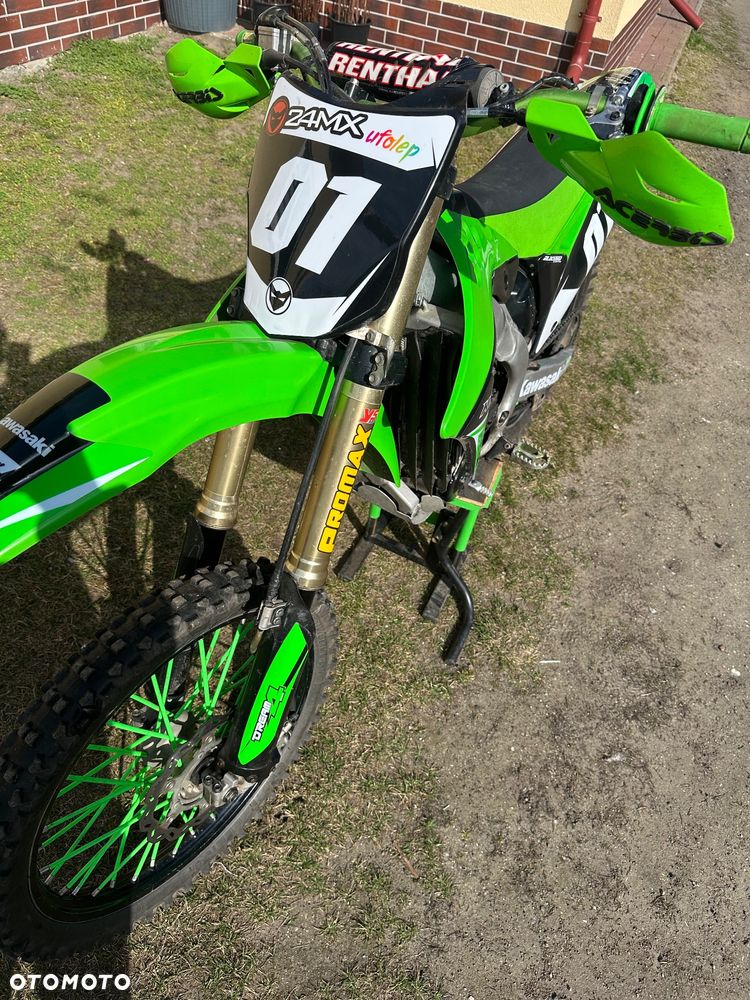 Kawasaki KX - 8