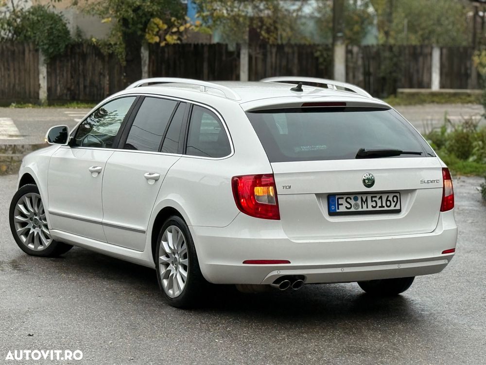 Skoda Superb 2.0 TDI DSG Elegance - 4
