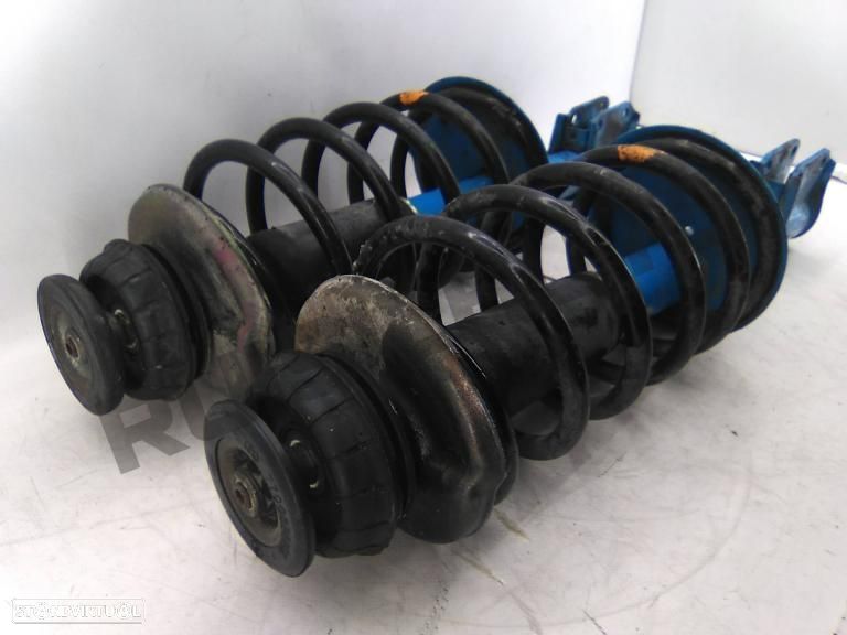 Conjunto Amortecedores Frente  Renault Clio I [1990_1998] 1.9 D - 3