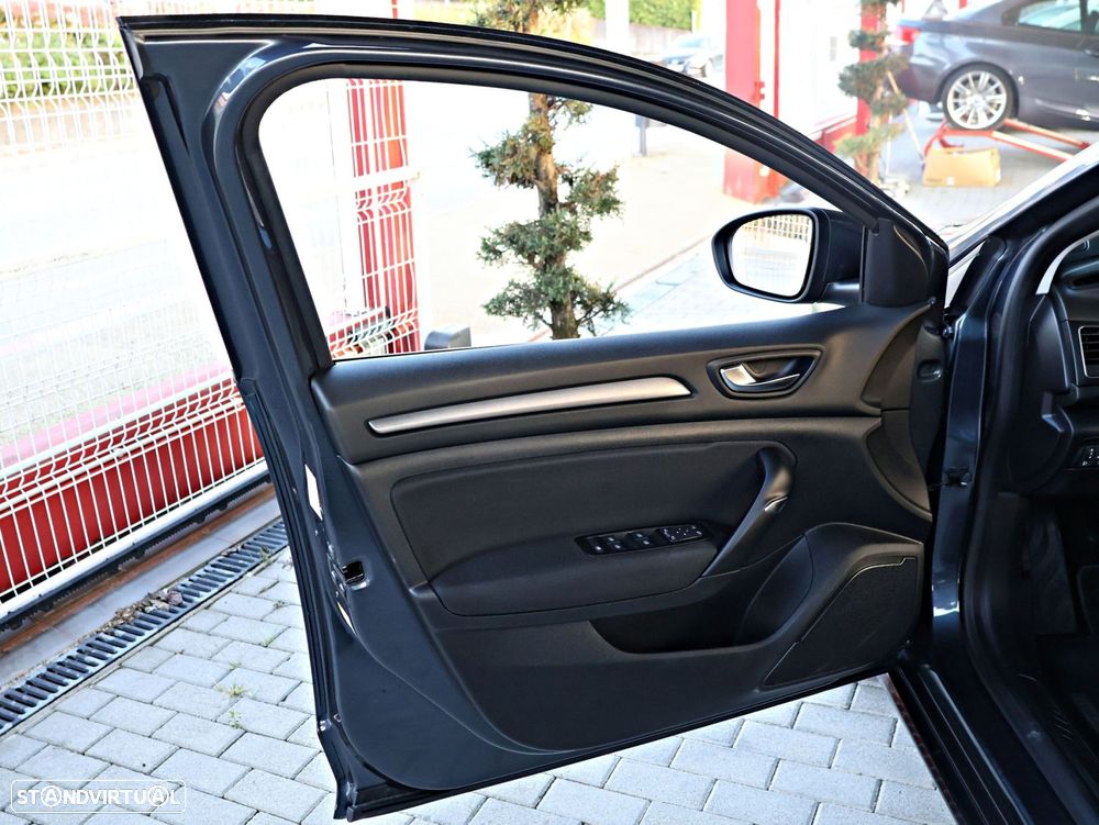 Renault Mégane Sport Tourer 1.5 Blue dCi Equilibre - 37