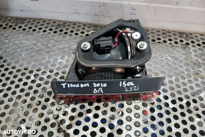 Lampa / Tripla stop dreapta pe hayon 5N0945094C 5N0945094C Volkswagen - 2