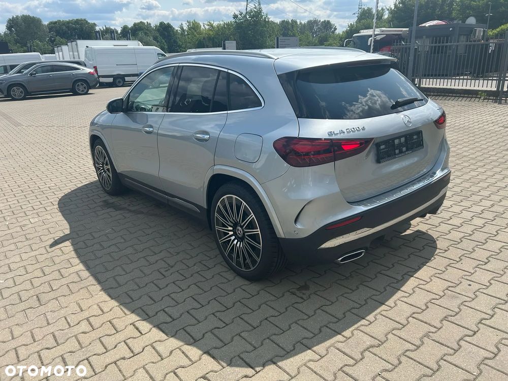 Mercedes-Benz GLA 200 d 4-Matic AMG Line 8G-DCT - 6