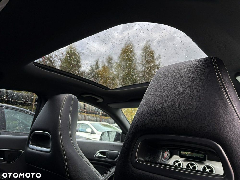 Mercedes-Benz CLA 200 AMG Line - 19