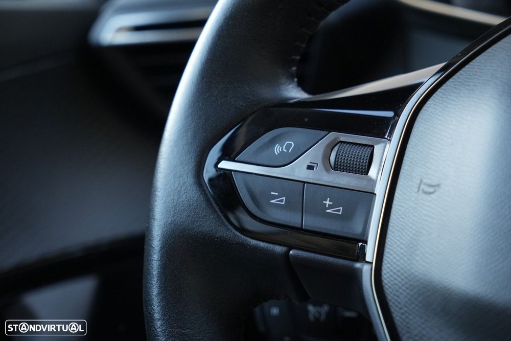 Peugeot 2008 1.2 PureTech Allure Pack - 12