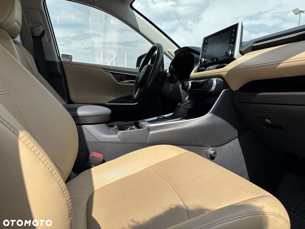 Toyota RAV4 - 10
