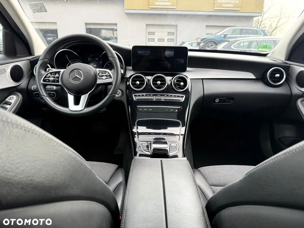 Mercedes-Benz Klasa C 220 d 4Matic 9G-TRONIC Avantgarde - 12