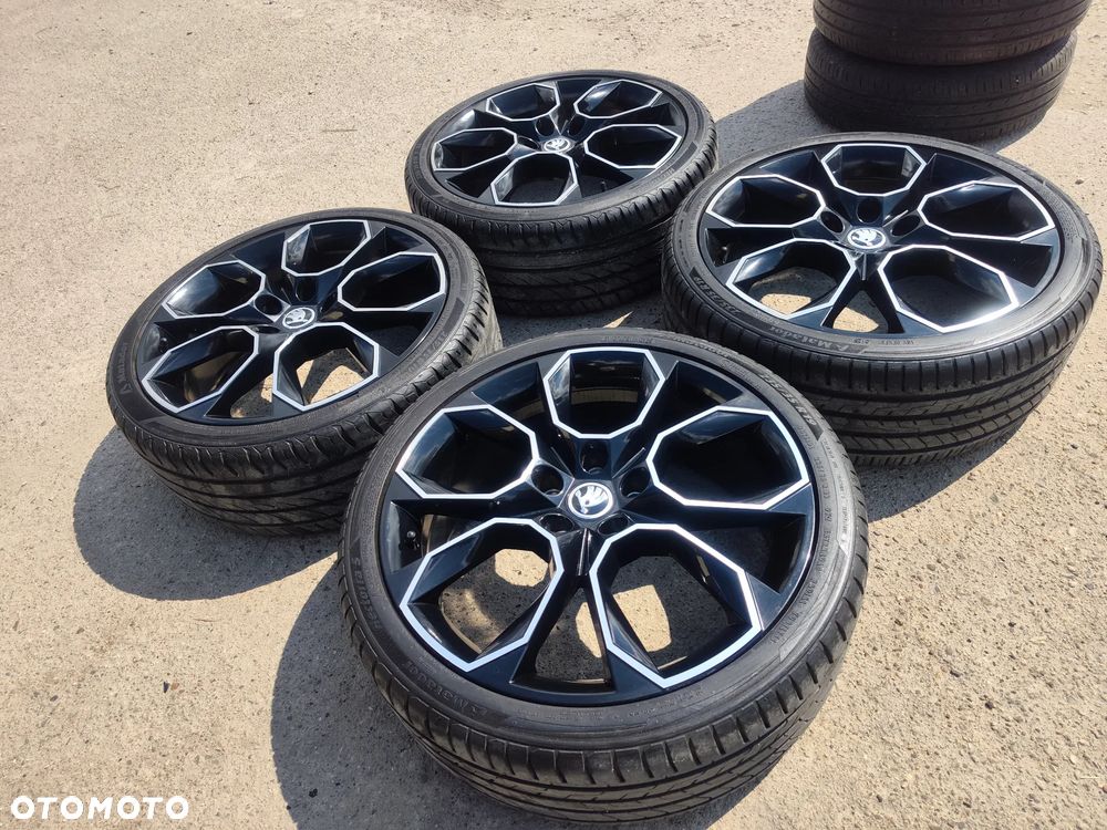 5x112 Felgi Aluminiowe Alufelgi Oryginalne 19 Koła Letnie Lato Skoda Octavia 5E 5E0 RS VRS 3 III 4 IV 2 II SUPERB SEAT Cupra Leon FR TOLEDO ALTEA EXEO AUDI A3 8V 8P A4 B5 B6 B7 A6 C5 A4 VW Passat Golf 6 7 GTI GTD Touran CADDY JETTA Legnica ALU-RAD 235/35 25r. 6,5mm - 35