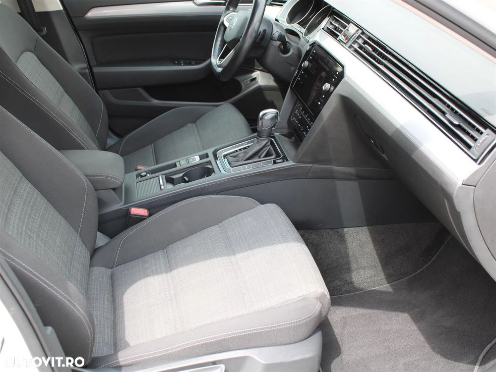 Volkswagen Passat 1.5 TSI ACT DSG Comfortline - 15